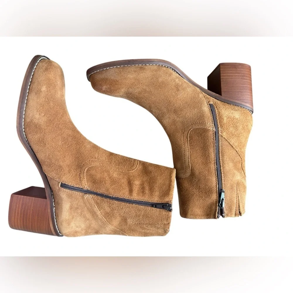 PORTLAND LEATHER Patina Oslito Suede Boots in Sand size 10.5